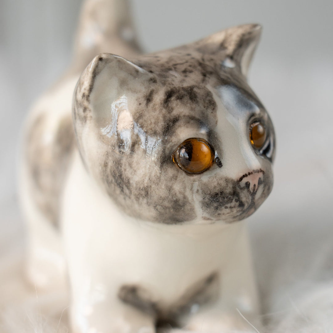 【Winstanley Cat ウィンスタンレイ キャット】クリームパンの様な手が愛らしい ハートマーク バイカラー ブチ猫 /25L