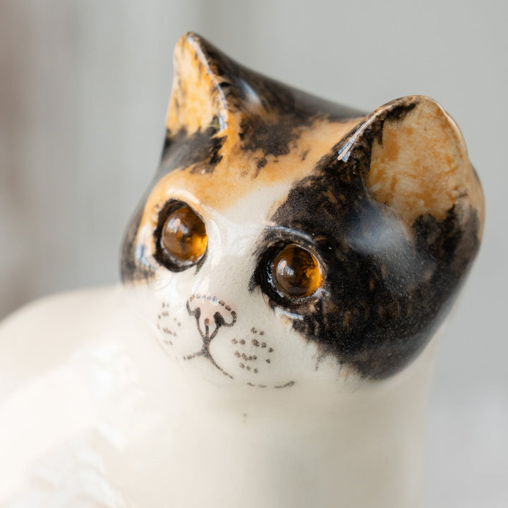 【Winstanley Cat ウィンスタンレイ キャット】こちらを警戒してる表情がリアル キャリコ 三毛猫 /25L