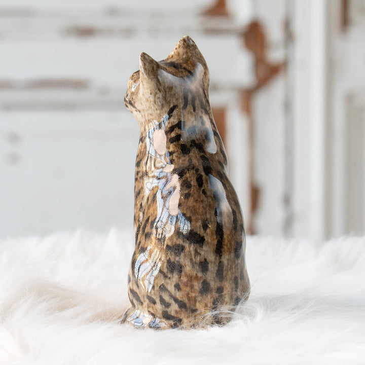 【Winstanley Cat ウィンスタンレイ キャット】チラリとこちらを気にする表情が印象的 シルバータビー サバトラ猫 /25L