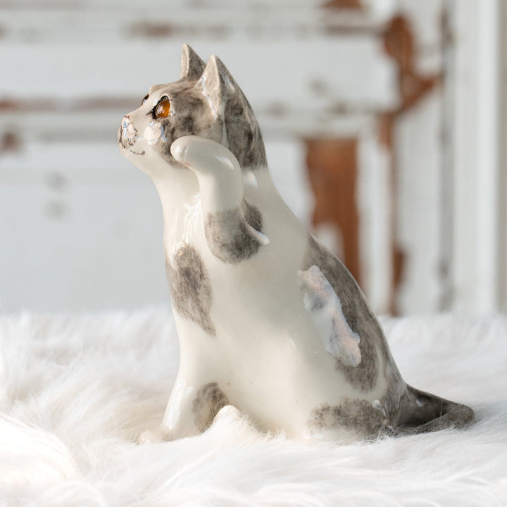 【Winstanley Cat ウィンスタンレイ キャット】招き猫を思わせるフォルムが印象的  ハートマーク バイカラー ブチ猫 /25L