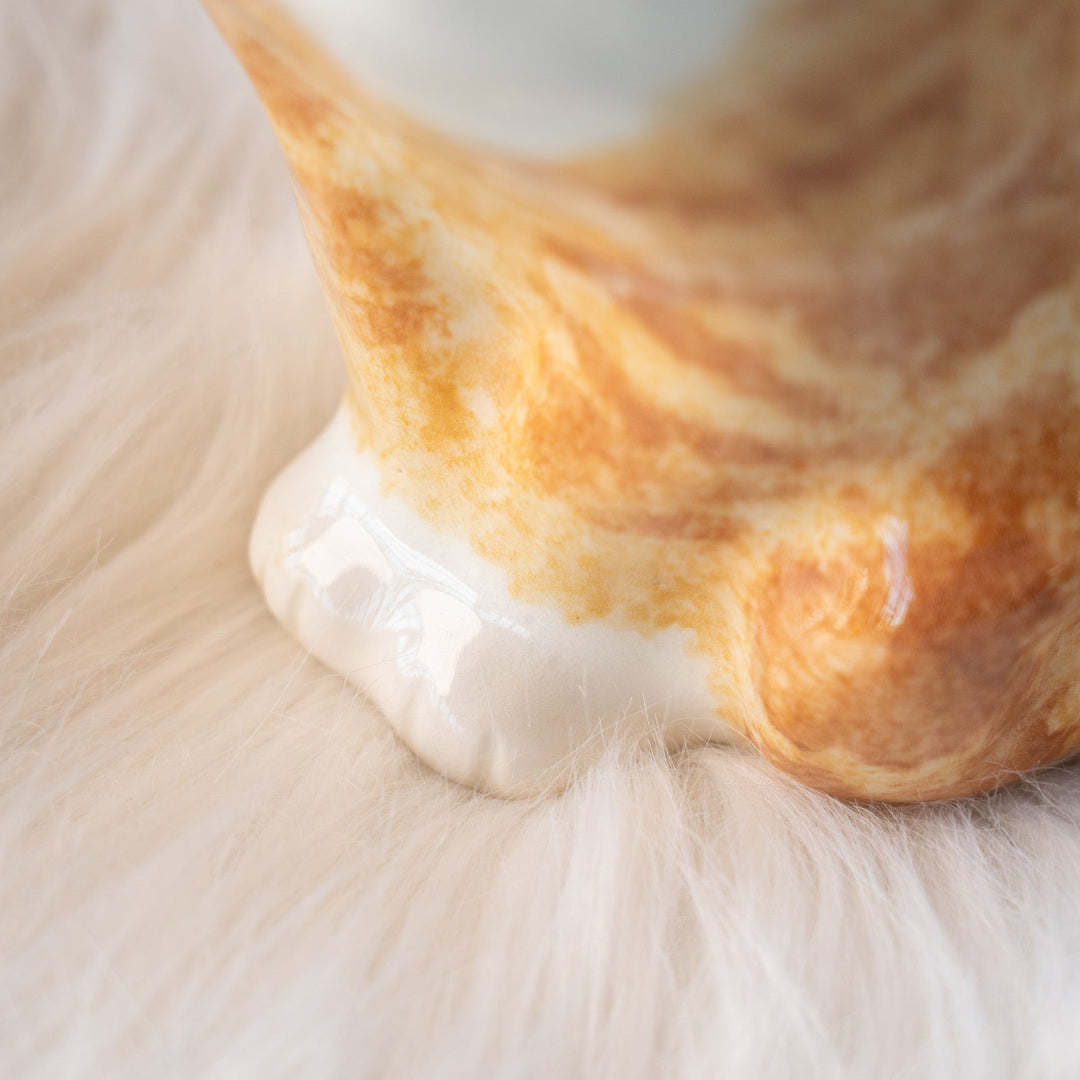 【Winstanley Cat ウィンスタンレイ キャット】座ってこちらを見つめる表情が愛らしい ジンジャー 茶トラ猫 /25L