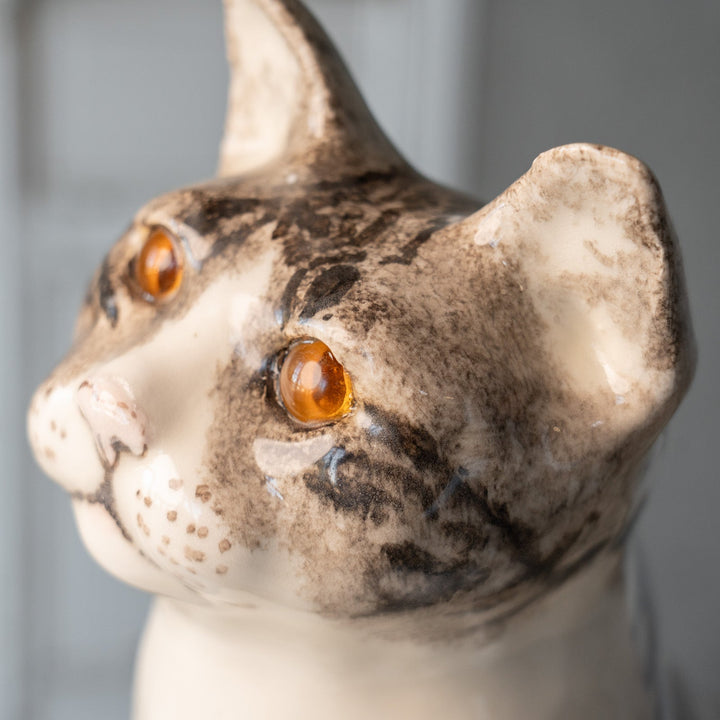 【Winstanley Cat ウィンスタンレイ キャット】ぷっくりしたひげ袋が魅力的 シルバータビー サバトラ猫 /25L