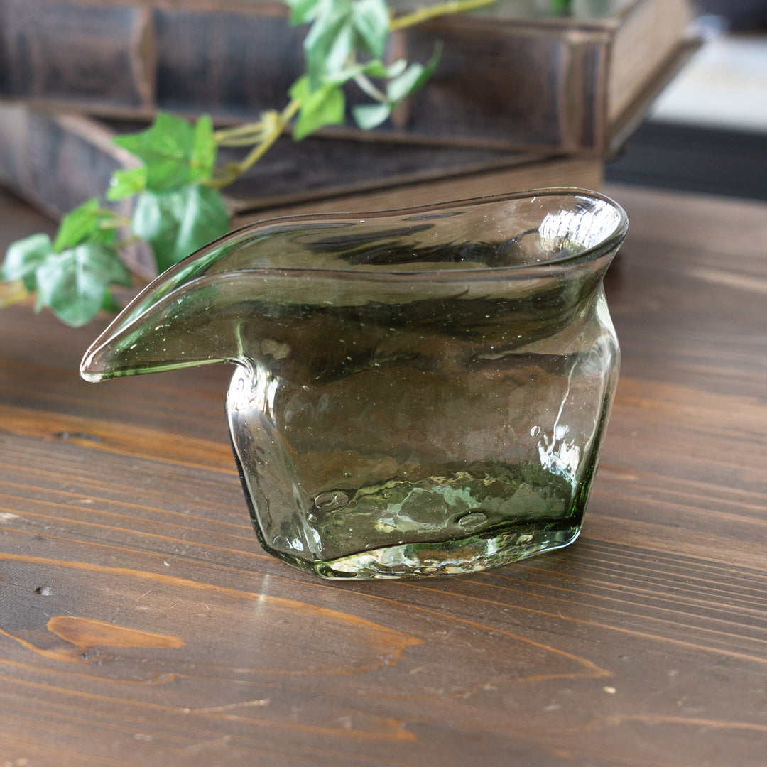 【安土草多】吹きガラスだからこそ生まれる表情が魅力 デキャンタ 面取り酒器 緑流し