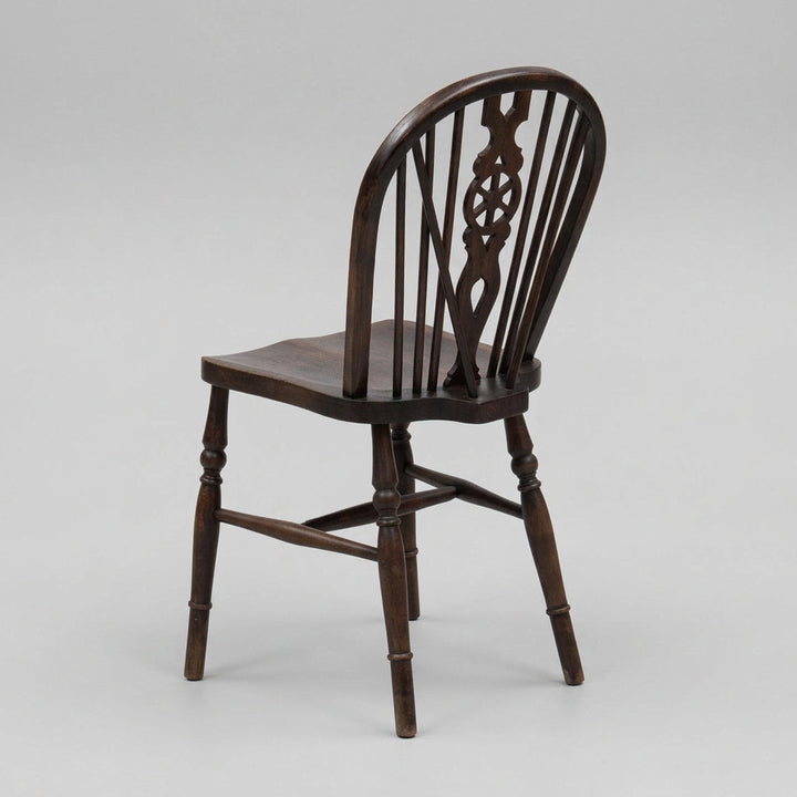 Wheel back chair