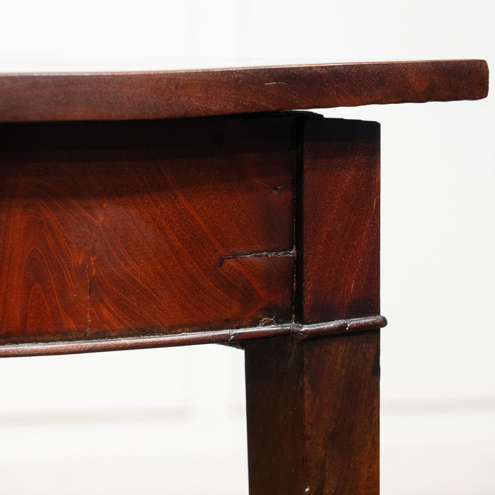 シンプルでスッキリとしたフォルムがお部屋に馴染む ハーフムーンスタイル コンソールテーブル /26A