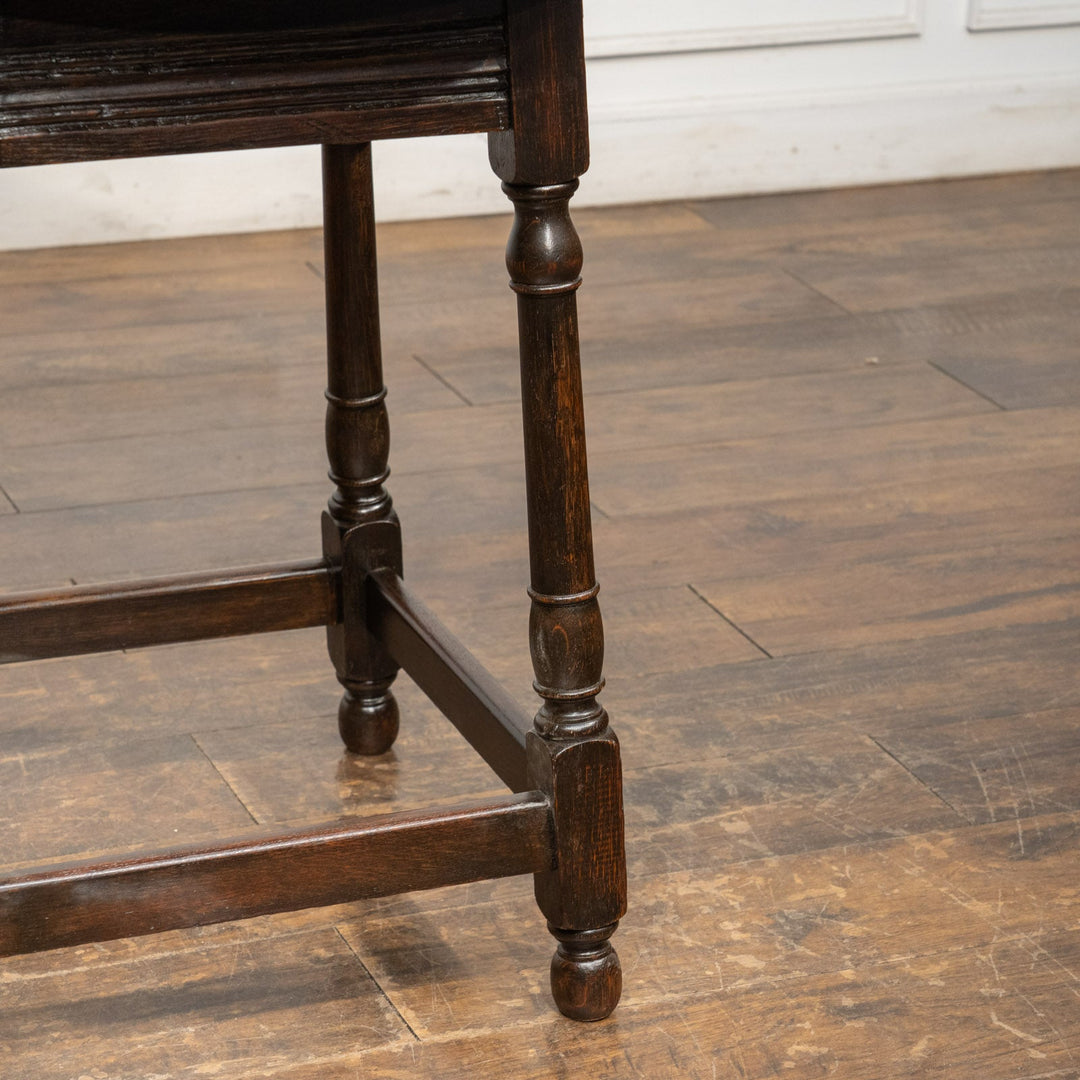 重厚なオーク材の風合いが美しい オーク オケージョナルテーブル /26A