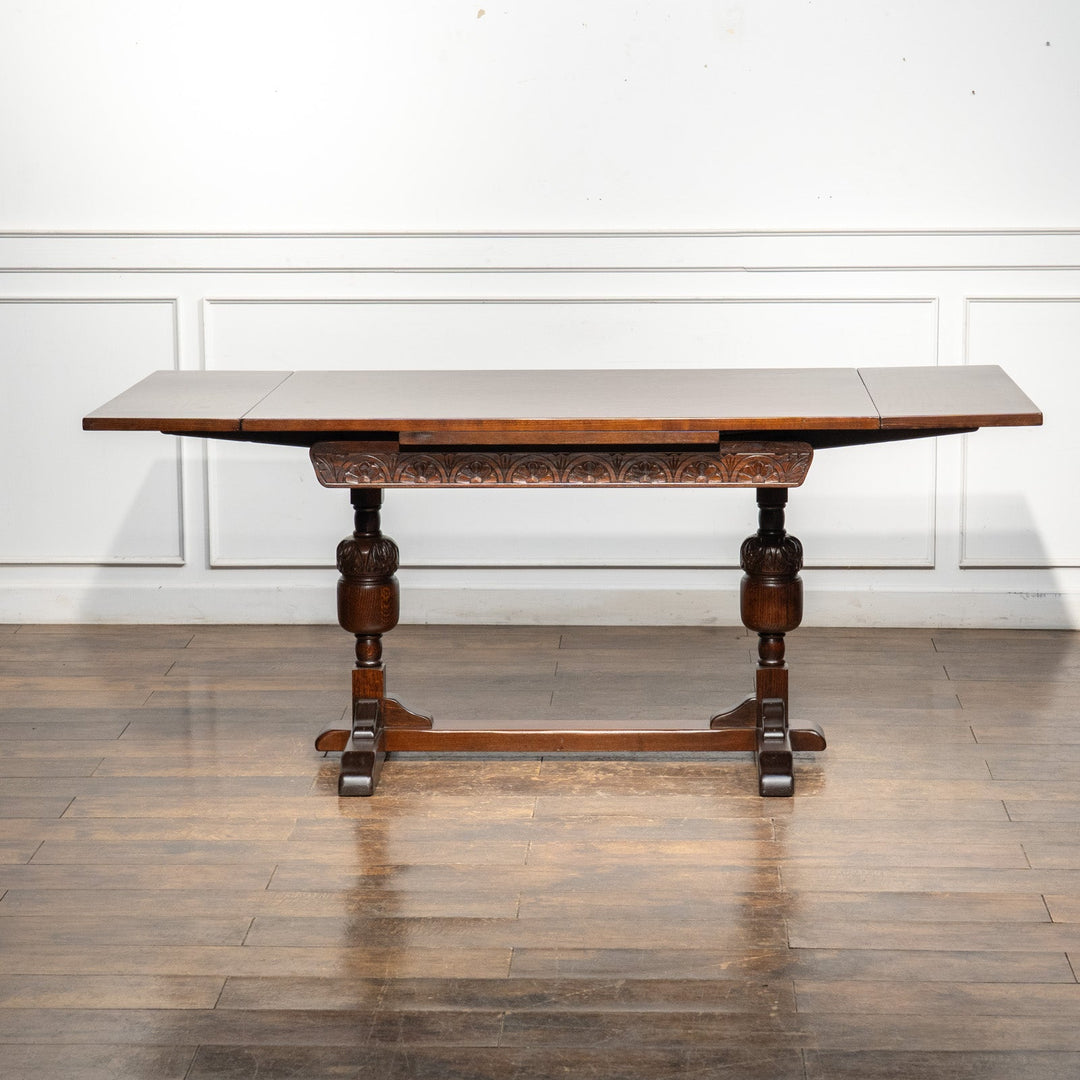 幕板のルネット装飾や美しいバルボスレッグが魅力 オーク ドローリーフ 伸長式ダイニングテーブル /26A