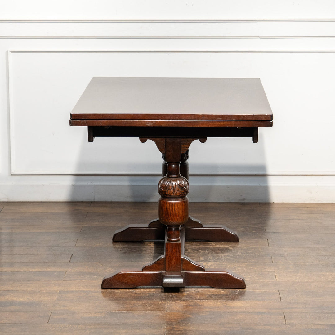 幕板のルネット装飾や美しいバルボスレッグが魅力 オーク ドローリーフ 伸長式ダイニングテーブル /26A