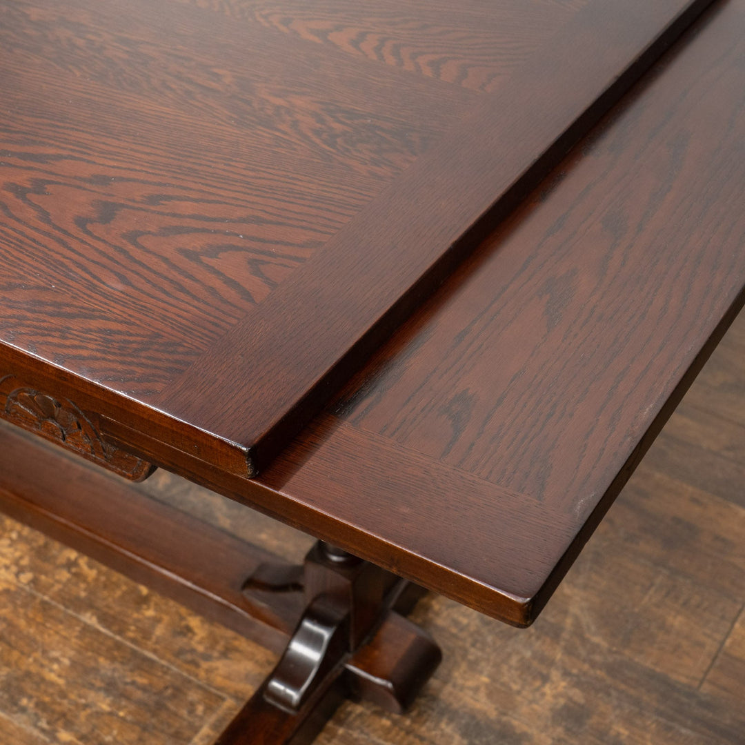 幕板のルネット装飾や美しいバルボスレッグが魅力 オーク ドローリーフ 伸長式ダイニングテーブル /26A