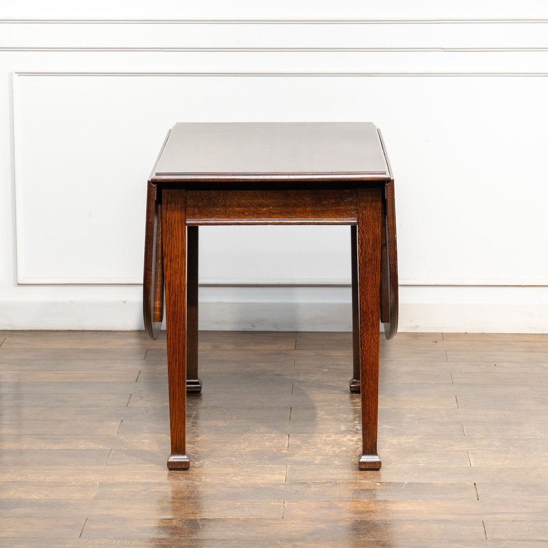 艶やかなオーバル天板や丸みのある脚が優雅 ドロップリーフ ダイニングテーブル /26A