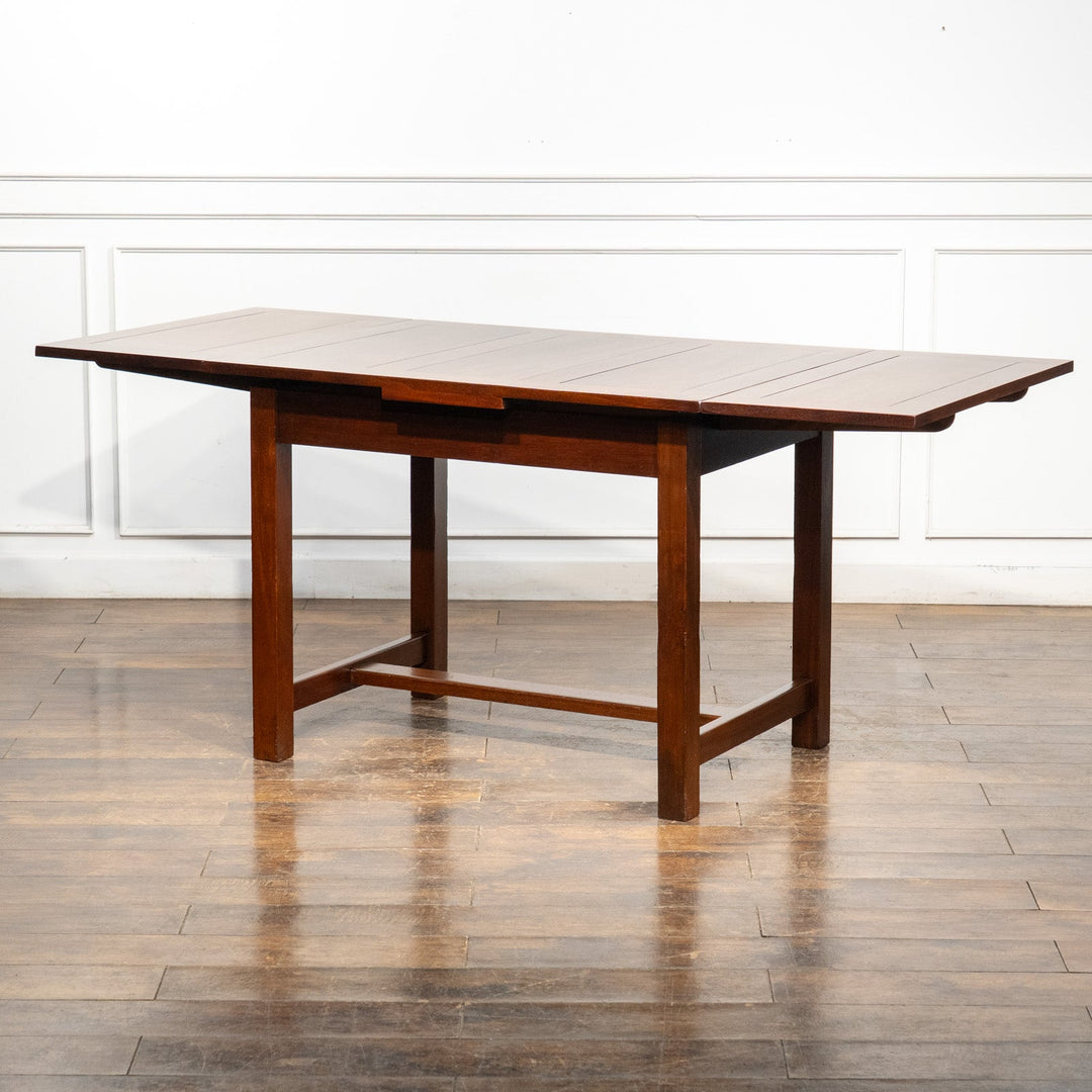 かっちりとした直線的なフォルムが特徴 オーク ドローリーフテーブル /26A