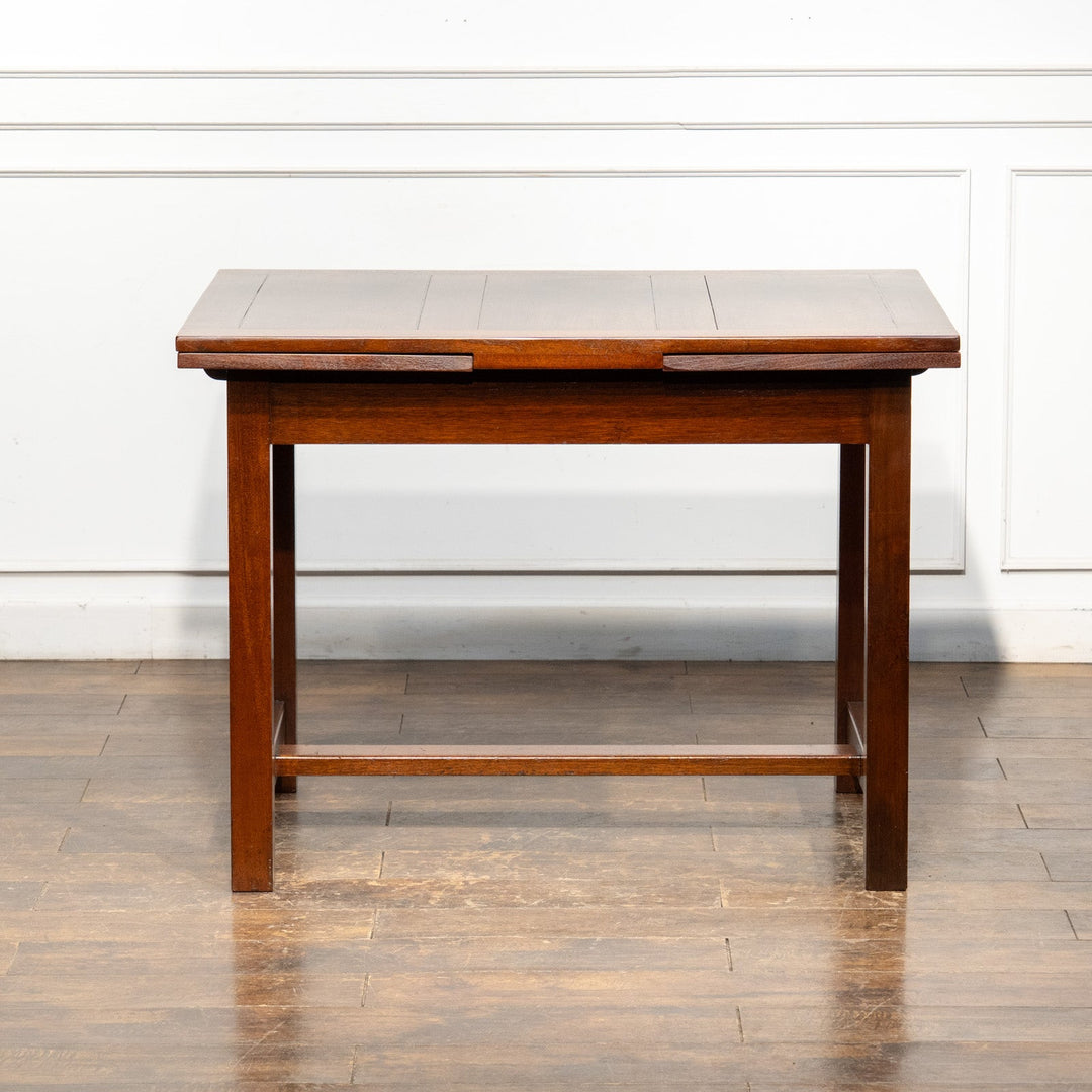 かっちりとした直線的なフォルムが特徴 オーク ドローリーフテーブル /26A