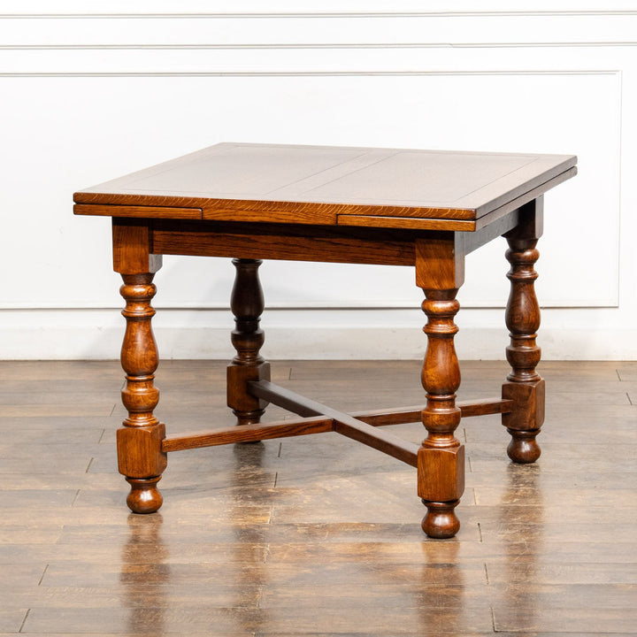 力強い挽き物装飾が重厚さを感じる ドローリーフ 伸長式ダイニングテーブル /26A