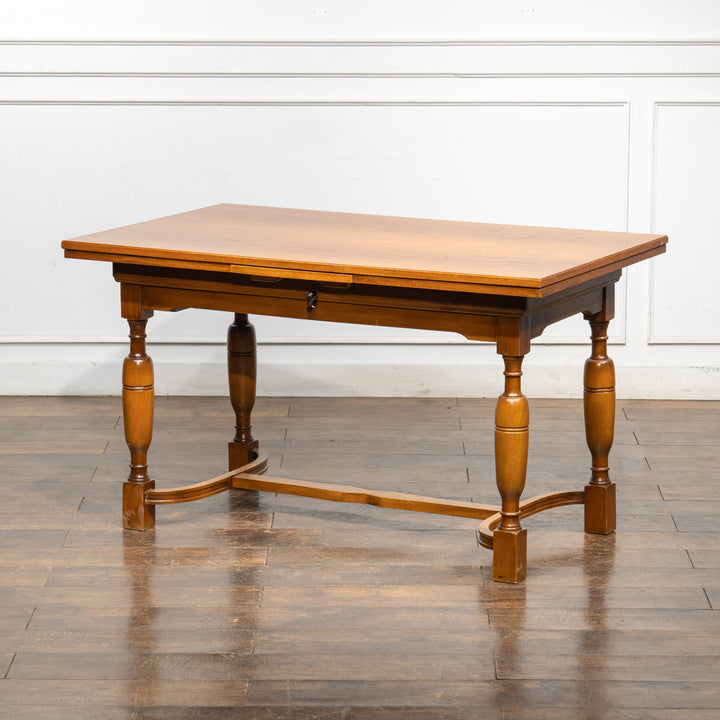 天板の幅と高さも変えられる  ドローリーフ エレベーターテーブル /26A