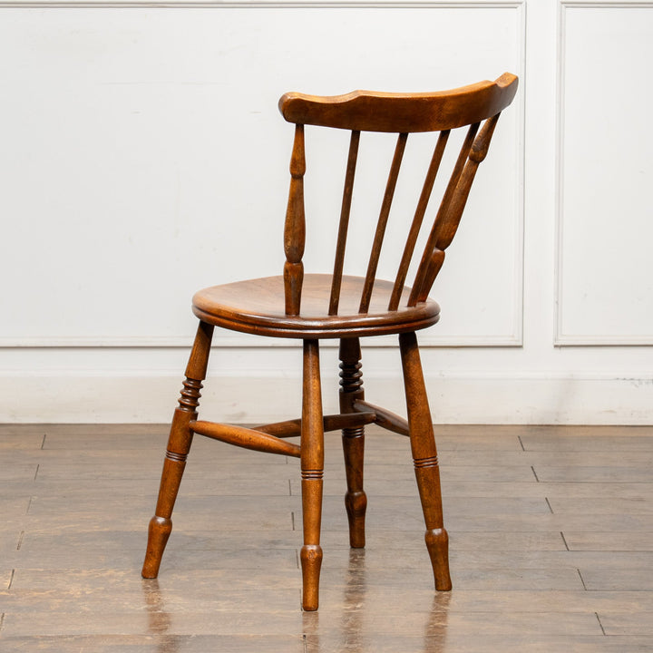 優雅な曲線が描く素朴で独特な美しさ アイベックスチェア /26A-5