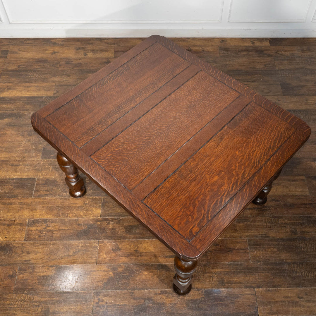 ボリュームのある独特なバルボスレッグが特徴的 ドローリーフ 伸長式ダイニングテーブル /26A