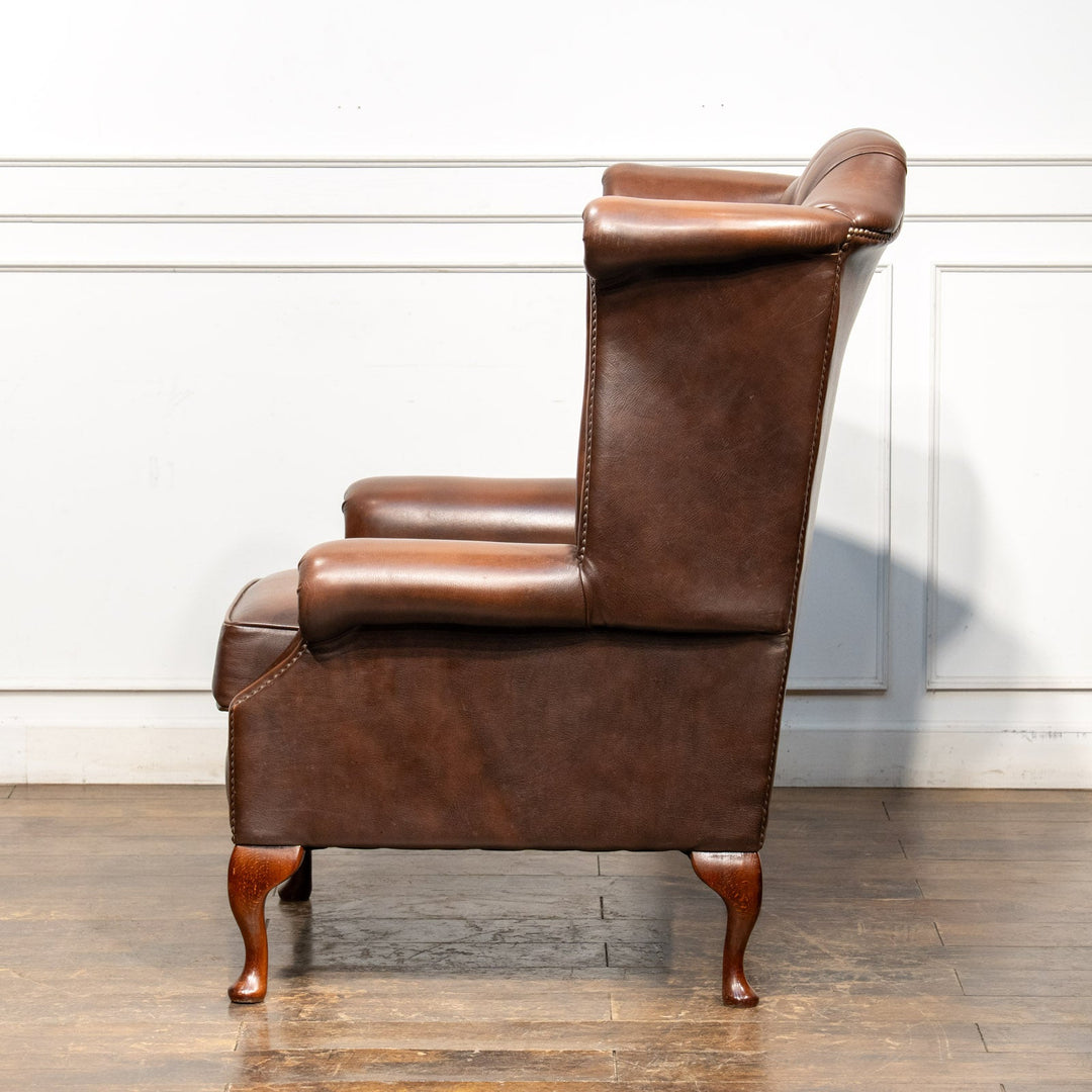 英国伝統スタイル ブラウン チェスターフィールド ウィングバックソファ /26A