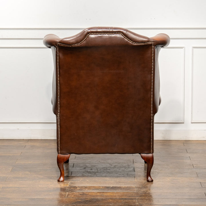 英国伝統スタイル ブラウン チェスターフィールド ウィングバックソファ /26A