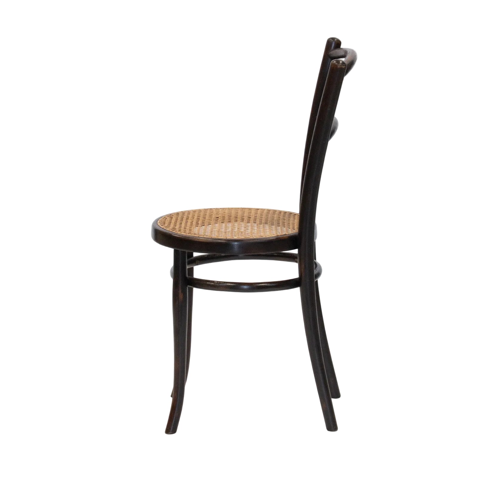 THONET トーネット】シンプルな背もたれとラタンシートの座面が軽やか