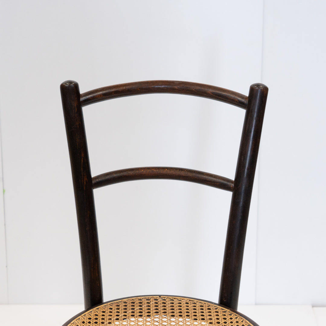 【THONET トーネット】シンプルな背もたれとラタンシートの座面が軽やか ビーチ ベントウッドチェア /26A