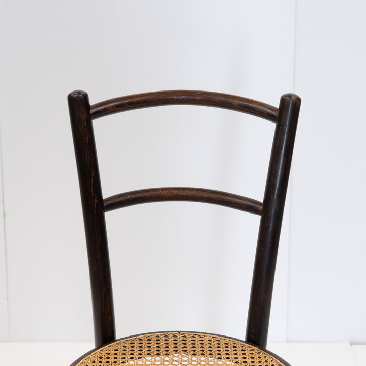 【THONET トーネット】シンプルな背もたれとラタンシートの座面が軽やか ビーチ ベントウッドチェア /26A