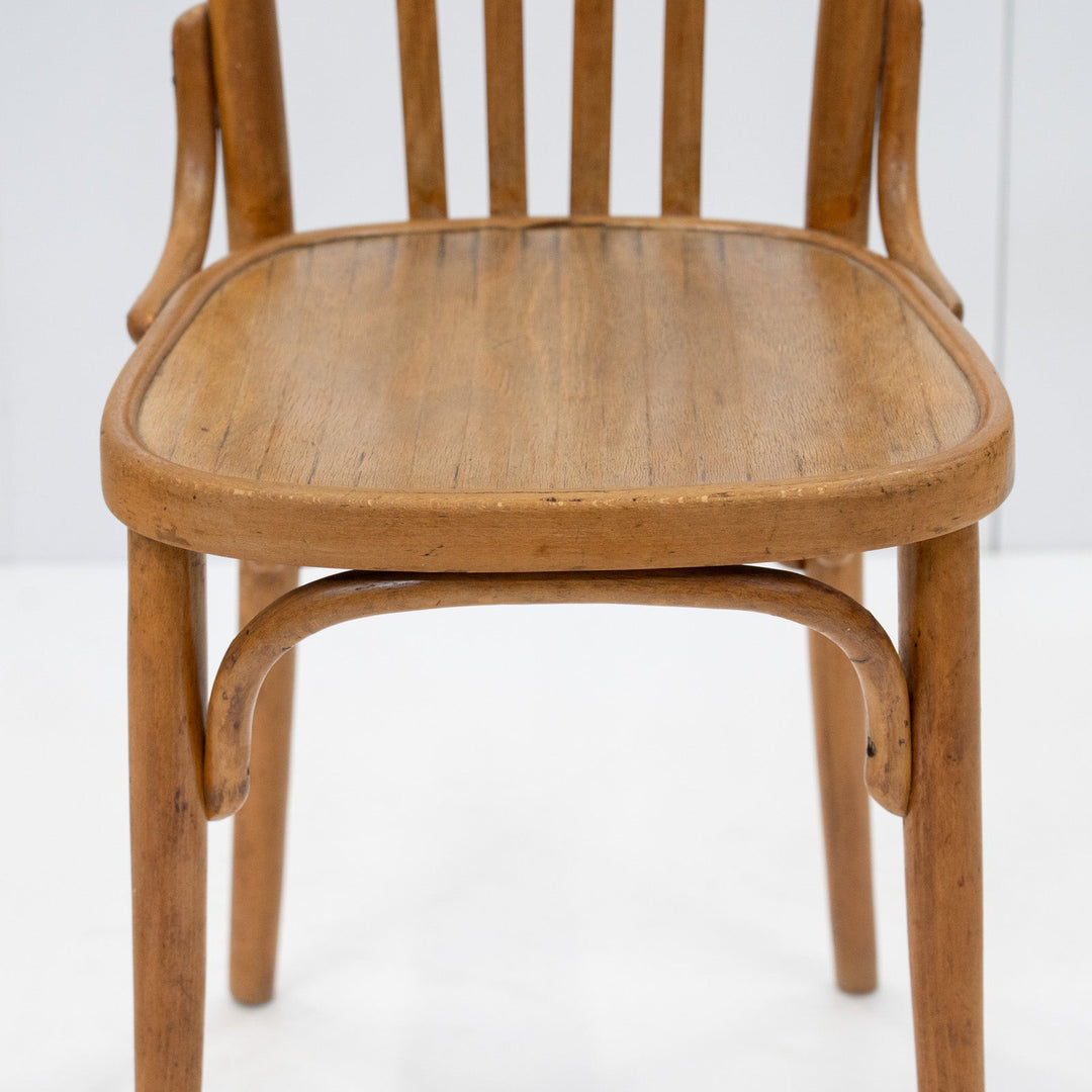 ナチュラルな木の風合いと温もりあるデザインが素敵 カフェスタイル ベントウッドチェア /26A-8