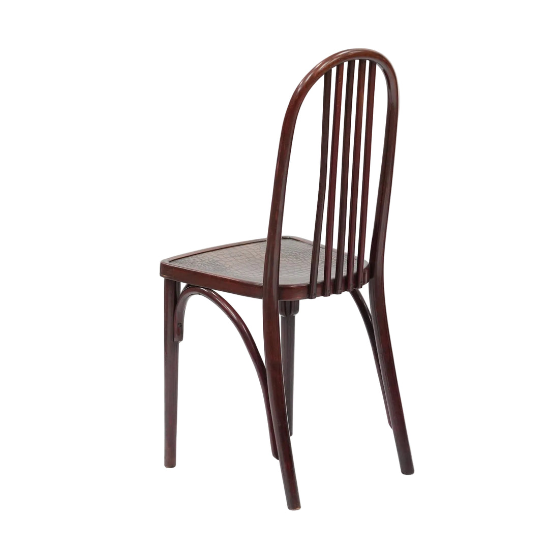 【THONET トーネット】垂直にスポークが並んだスタイリッシュなデザイン ビーチ ベントウッドチェア /26A-12垂直にスポークが並んだスタイリッシュなデザイン ビーチ ベントウッドチェア /26A-12