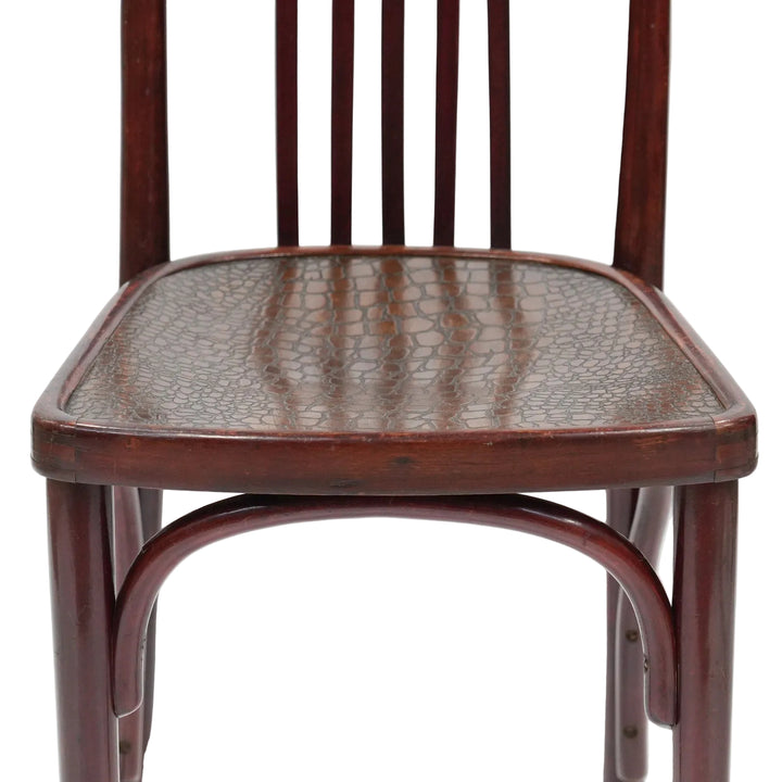 【THONET トーネット】垂直にスポークが並んだスタイリッシュなデザイン ビーチ ベントウッドチェア /26A-12垂直にスポークが並んだスタイリッシュなデザイン ビーチ ベントウッドチェア /26A-12