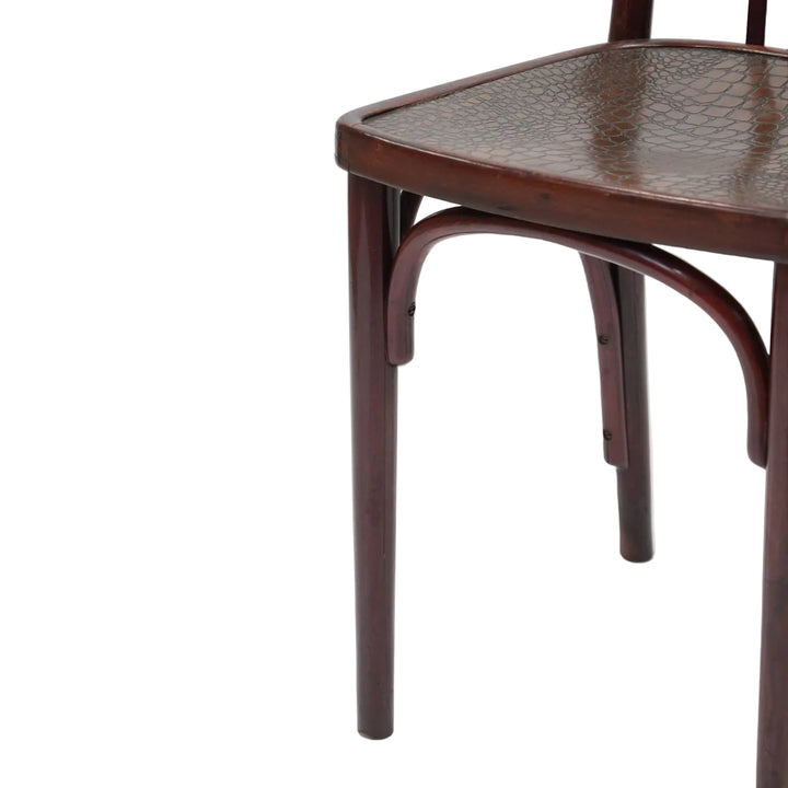 【THONET トーネット】垂直にスポークが並んだスタイリッシュなデザイン ビーチ ベントウッドチェア /26A-12垂直にスポークが並んだスタイリッシュなデザイン ビーチ ベントウッドチェア /26A-12