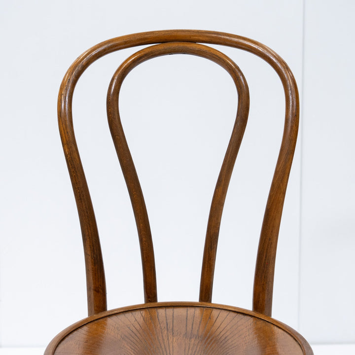 ダブルのU字フレームの流れるような曲線が美しい ユーバック ベントウッドチェア /26A-B7