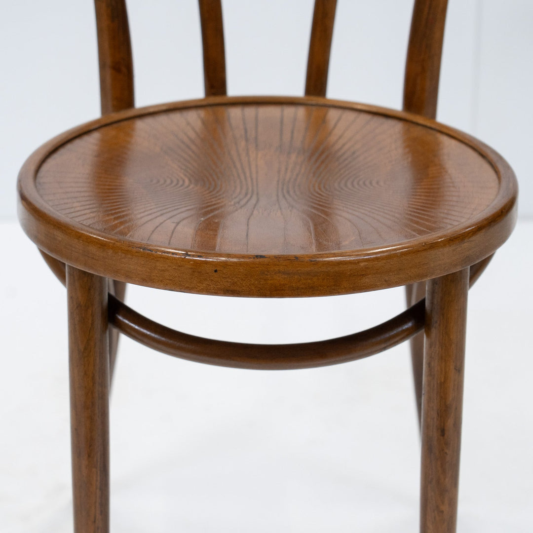 ダブルのU字フレームの流れるような曲線が美しい ユーバック ベントウッドチェア /26A-B7