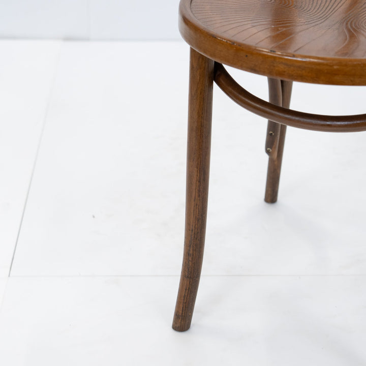 ダブルのU字フレームの流れるような曲線が美しい ユーバック ベントウッドチェア /26A-B7