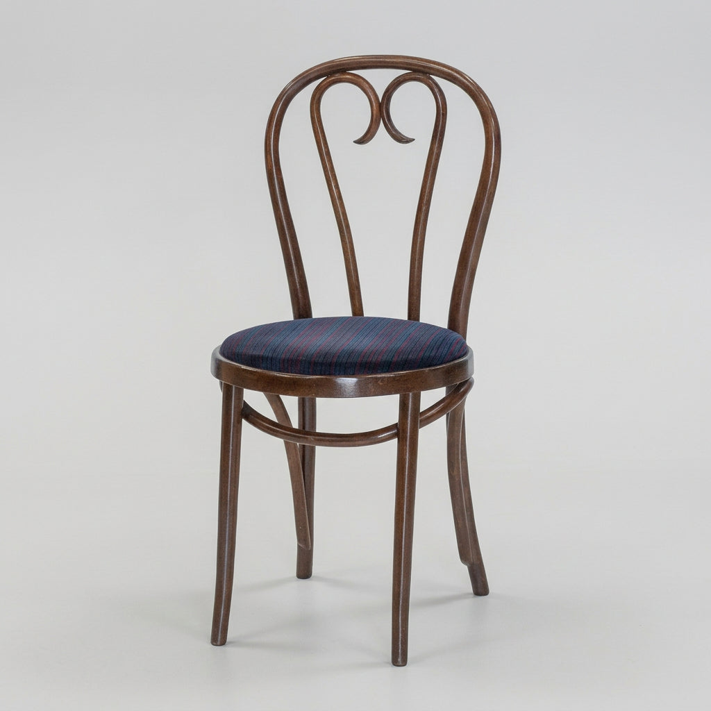 Heart back Bent wood chair081-9