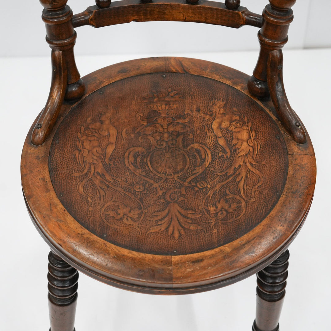 トラディショナルなデザインが印象的 ビーチ スピンドルバックチェア /26A-B1