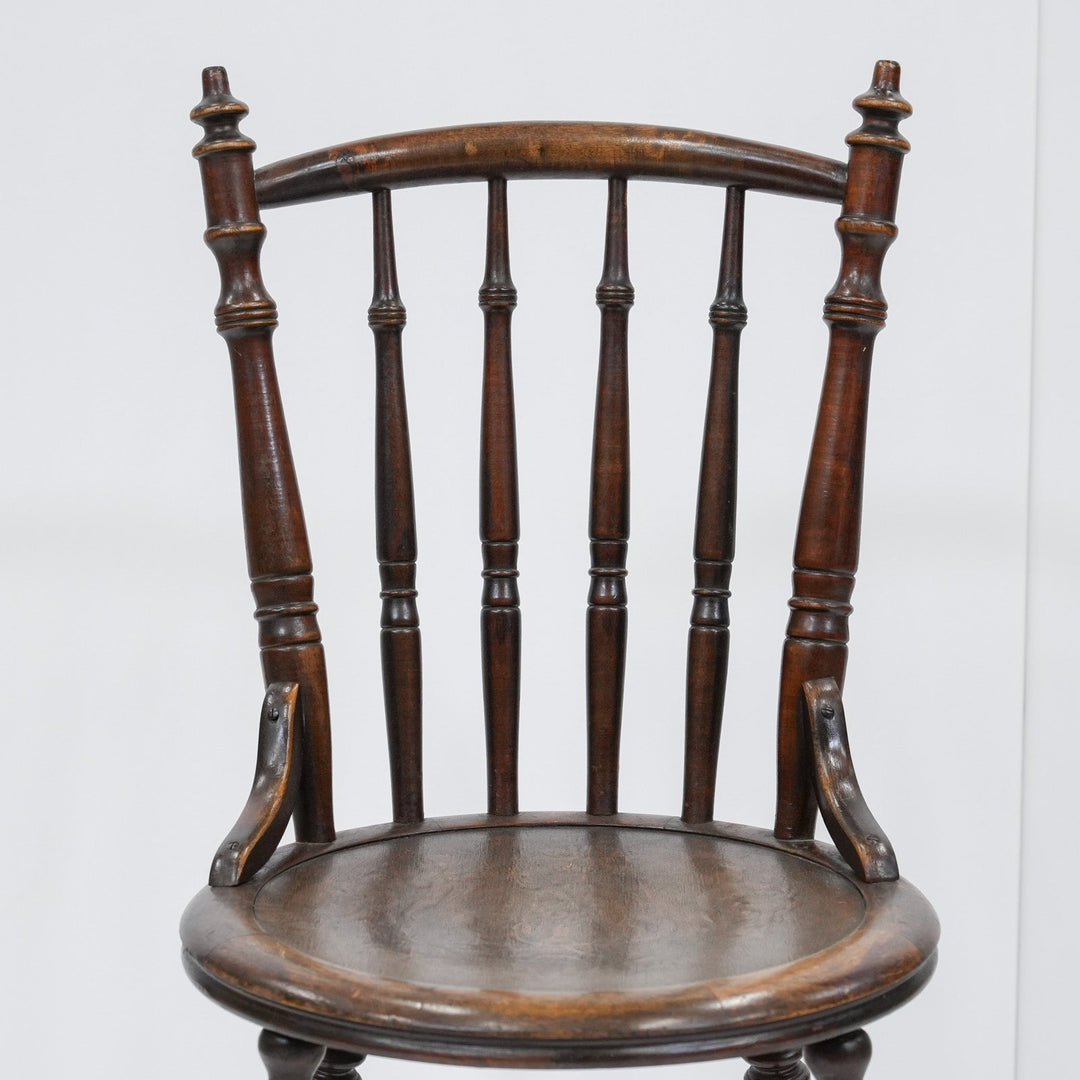 トラディショナルなデザインが印象的 ビーチ スピンドルバックチェア /26A-B3