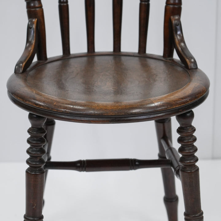 トラディショナルなデザインが印象的 ビーチ スピンドルバックチェア /26A-B3