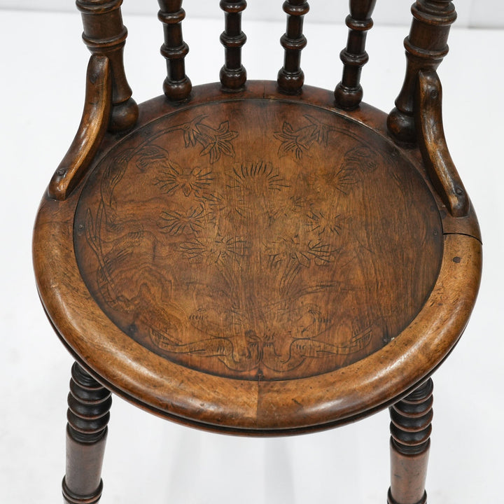 トラディショナルなデザインが印象的 ビーチ スピンドルバックチェア /26A-B4