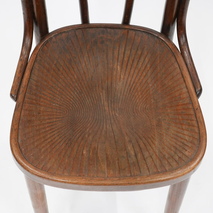 【THONET トーネット】ユーバックの背もたれが優しく支える ビーチ ベントウッドチェア /26A-13