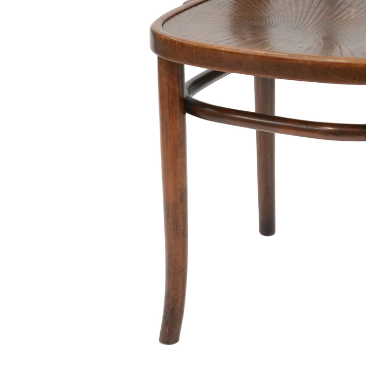 【THONET トーネット】ユーバックの背もたれが優しく支える ビーチ ベントウッドチェア /26A-13