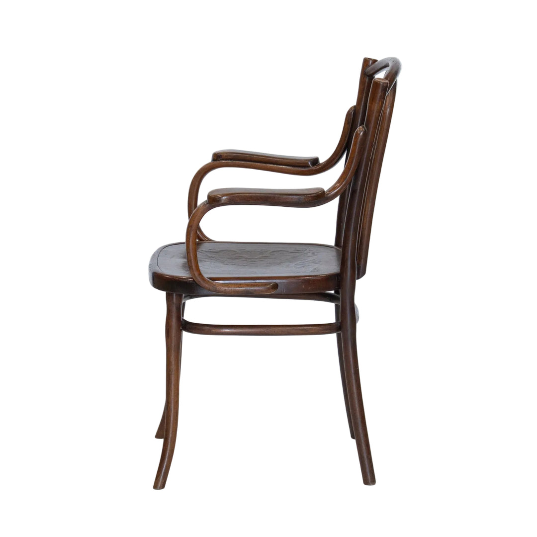 【THONET トーネット】ユーバックの背もたれが優しく支える ビーチ ベントウッドアームチェア /26A-B2