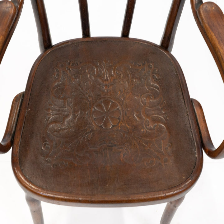 【THONET トーネット】ユーバックの背もたれが優しく支える ビーチ ベントウッドアームチェア /26A-B3