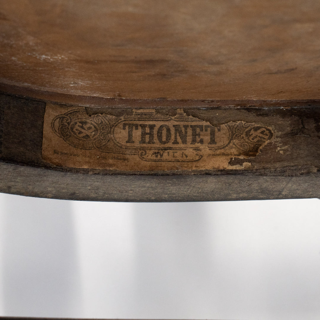 【THONET トーネット】ユーバックの背もたれが優しく支える ビーチ ベントウッドアームチェア /26A-B3