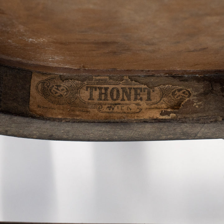 【THONET トーネット】ユーバックの背もたれが優しく支える ビーチ ベントウッドアームチェア /26A-B3