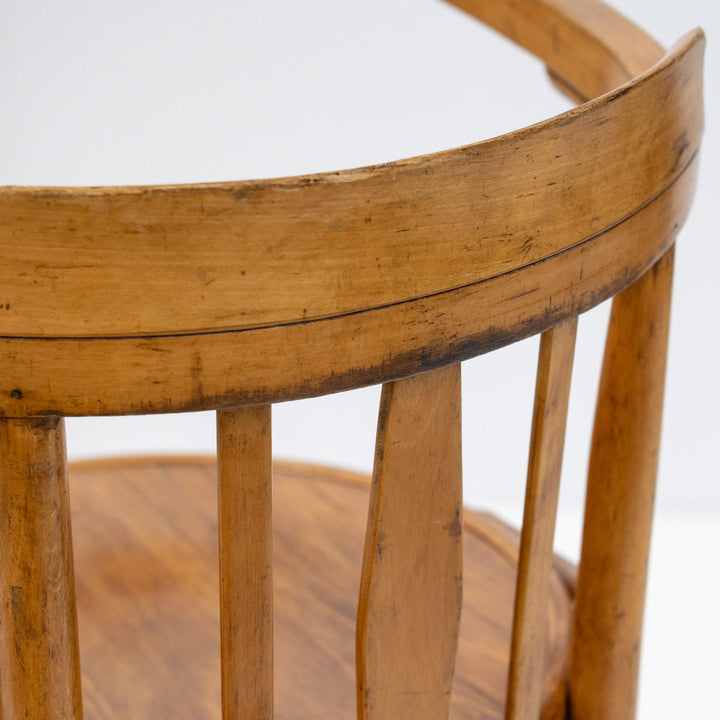 包み込むような背もたれとアームが一体化した ビーチ ベントウッド アームチェア /26A-B8