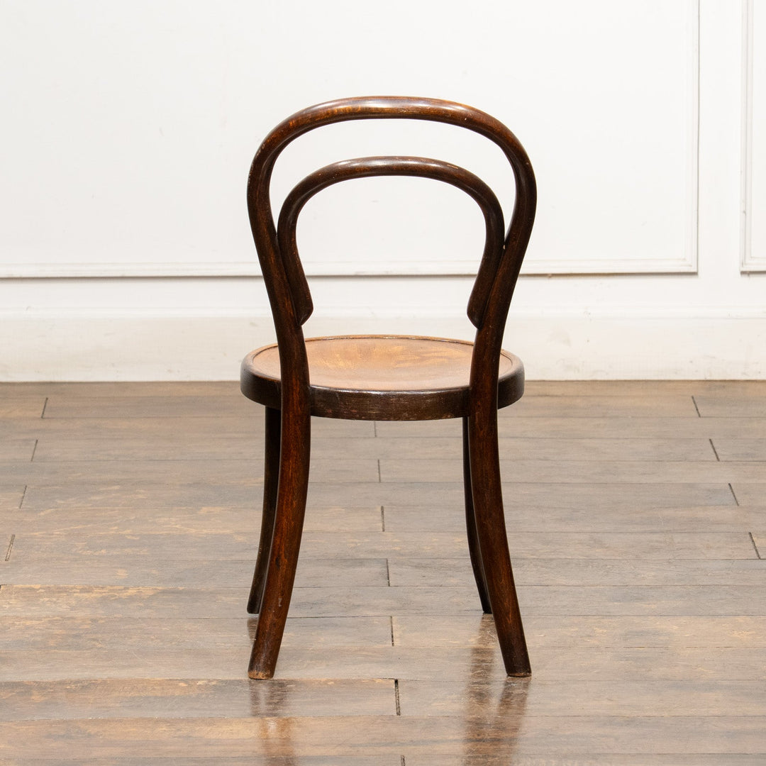 【THONET トーネット】小さくても大人用と変わらず丁寧な造り ダブルループ チャイルドサイズ ベントウッドチェア /26A-1
