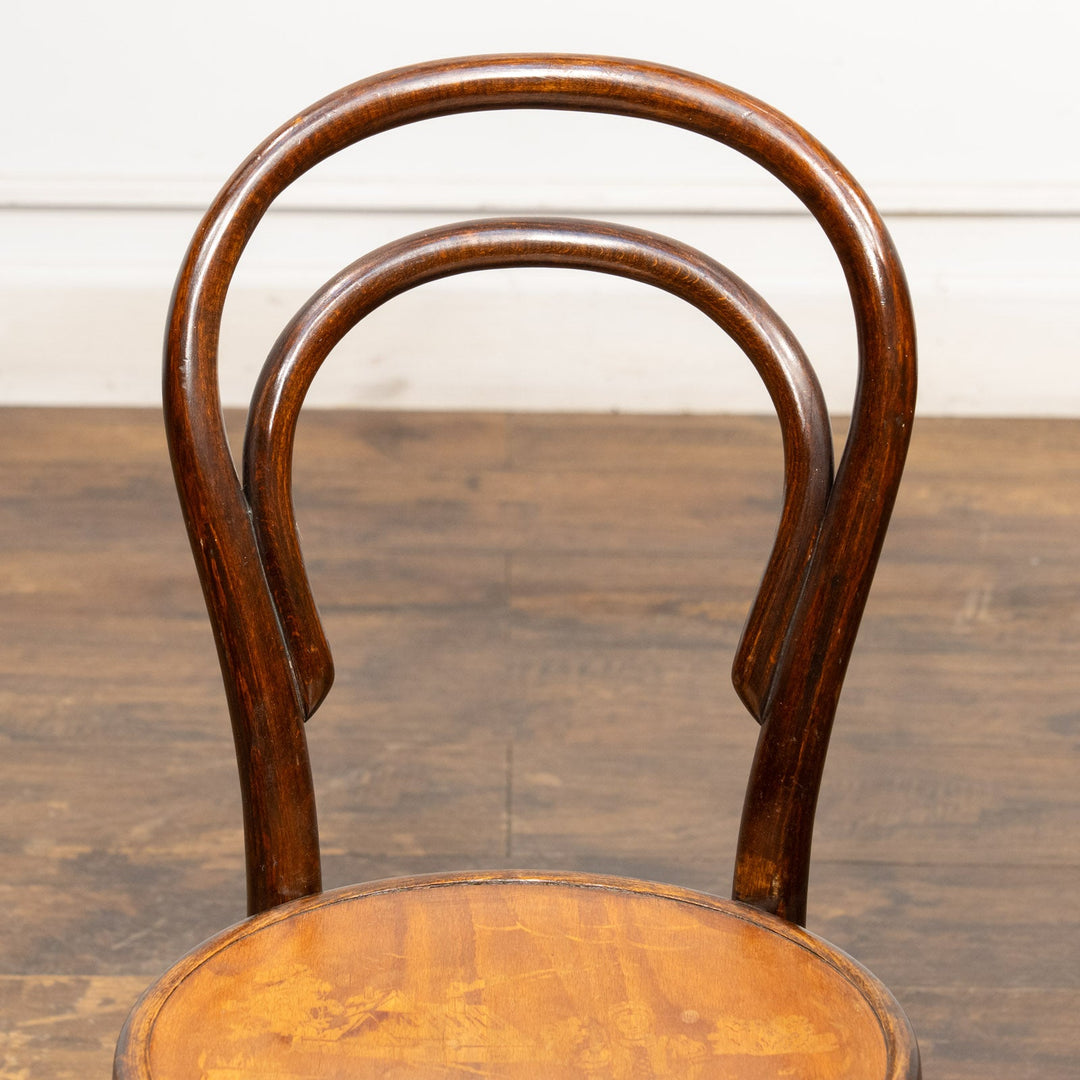 【THONET トーネット】小さくても大人用と変わらず丁寧な造り ダブルループ チャイルドサイズ ベントウッドチェア /26A-1