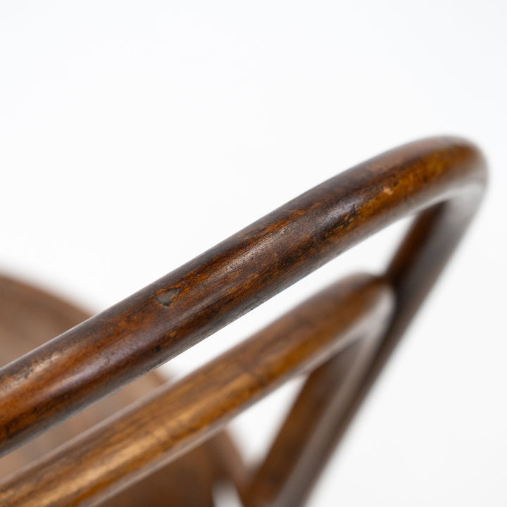 【THONET トーネット】背もたれの曲線や座面の彫りも美しい ダブルループバック ベントウッドチェア /26A-A8