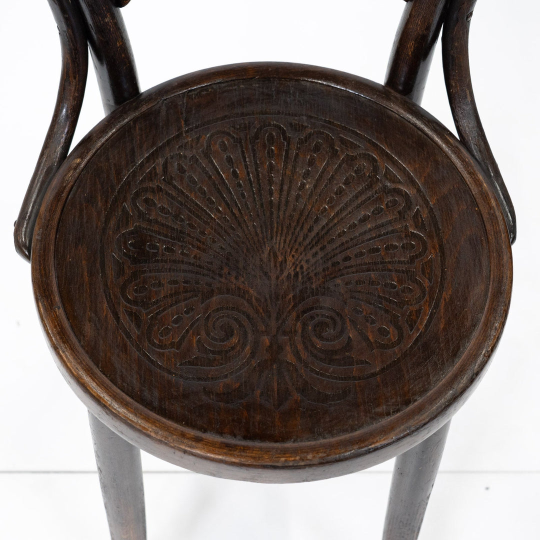 【THONET トーネット】背もたれの曲線や座面の彫りも美しい ダブルループバック ベントウッドチェア /26A-A11