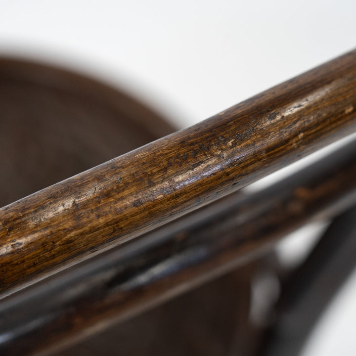 【THONET トーネット】背もたれの曲線や座面の彫りも美しい ダブルループバック ベントウッドチェア /26A-A11