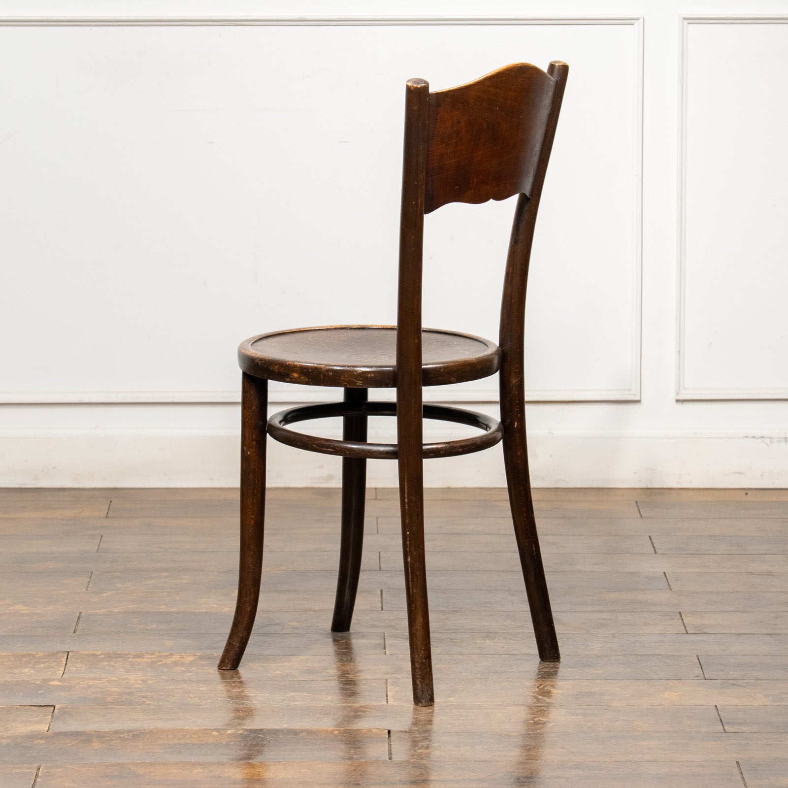 THONET トーネット】フラワーモチーフ パネルバック ベントウッド